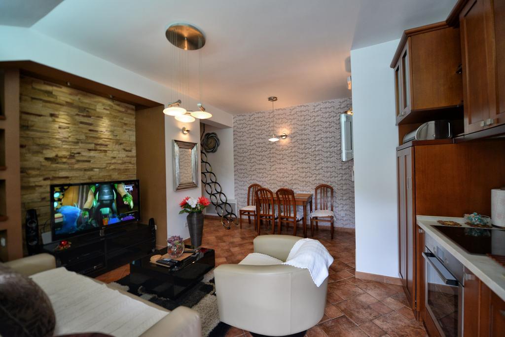 Bmb Apartments Kotor Phòng bức ảnh